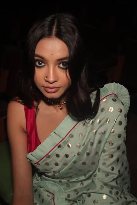 Label Earthen_Green Chanderi , Handwoven Chiniya Motif, Polka Dot U Saree With Blouse _Online_at_Aza_Fashions