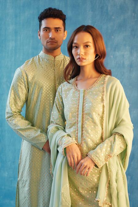 Label Earthen Green Georgette, Handwoven Banarasi Cotton Round Embroidered Straight Kurta Set Online at Aza Fashions Label Earthen_Green Georgette, Handwoven Banarasi Cotton Round Embroidered Straight Kurta Set _Online_at_Aza_Fashions