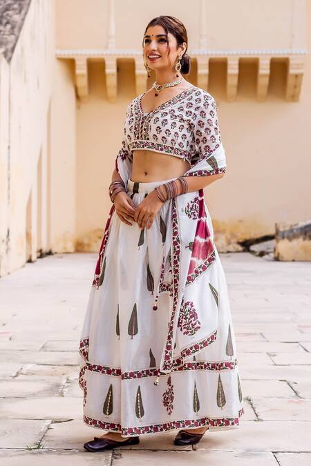 Missprint White Chanderi Hand Block Printed Gota Patti, Moti Floral Lehenga Set Online at Aza Fashions Missprint_White Chanderi Hand Block Printed Gota Patti, Moti Floral Lehenga Set _Online_at_Aza_Fashions