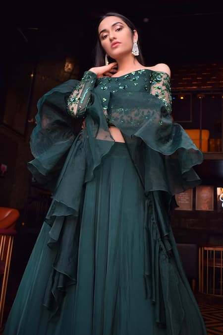 Parul Gandhi_Green Net, Habutai Silk Sweetheart Neck Embroidered Off Shoulder Lehenga Set _Online_at_Aza_Fashions
