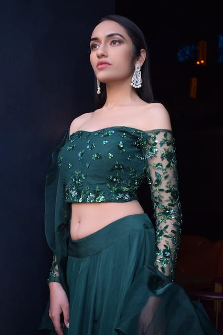 Parul Gandhi_Green Net, Habutai Silk Sweetheart Neck Embroidered Off Shoulder Lehenga Set _at_Aza_Fashions