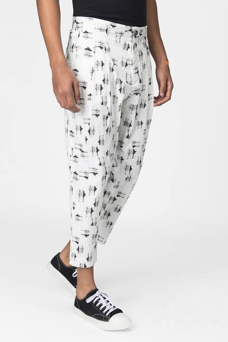 Genes Lecoanet Hemant_White Cotton Twill Printed Graphic Pleated Trouser _Online_at_Aza_Fashions