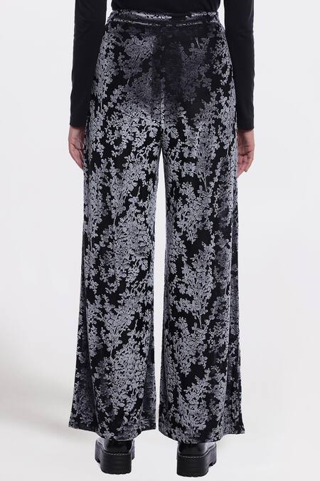 Buy Genes Lecoanet Hemant Black Velvet Eva Pants Online at Aza Fashions Buy_Genes Lecoanet Hemant_Black Velvet Eva Pants _Online_at_Aza_Fashions