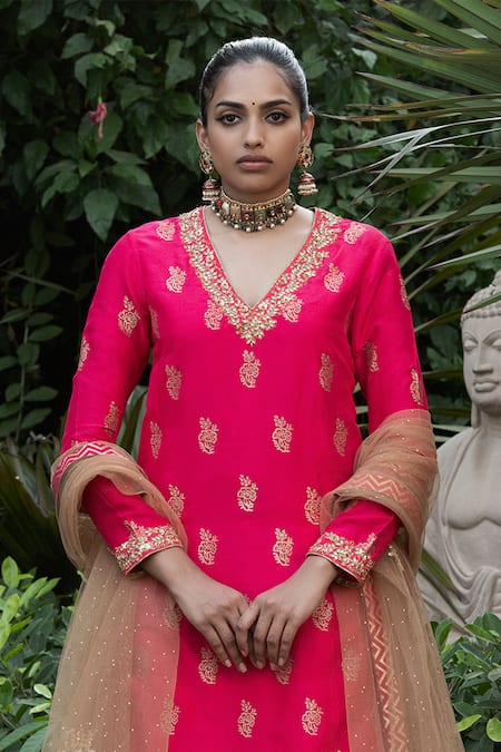 Shop Nikasha Pink Organza, Dupion Silk, Set V Neck Printed Kurta Lehenga at Aza Fashions Shop_Nikasha_Pink Organza, Dupion Silk, Set V Neck Printed Kurta Lehenga _at_Aza_Fashions