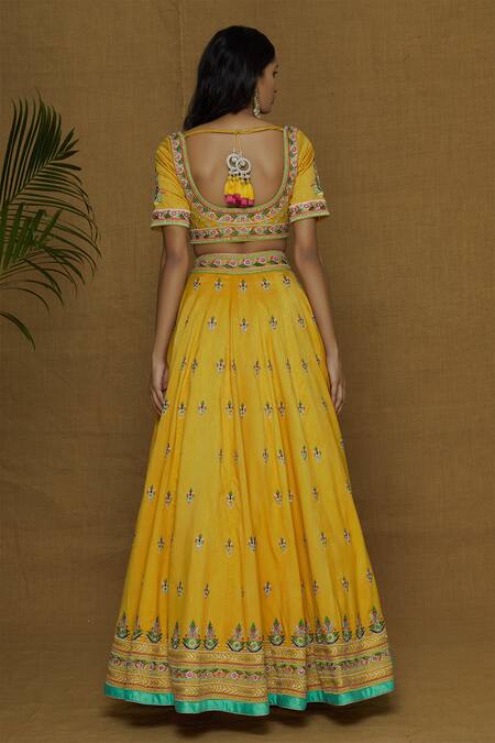 Aariyana Couture_Yellow Silk, Bamboo, Net Tassels, Embroidery Square Neck Bridal Lehenga Set_Online_at_Aza_Fashions