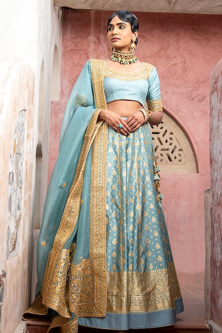 Weaver Story Handloom Floral Woven Bridal Lehenga Set 