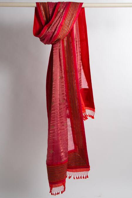 Latha Puttanna_Pink Silk Embroidered Dupatta _Online_at_Aza_Fashions