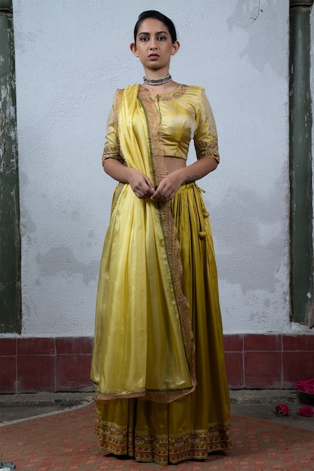 Latha Puttanna Yellow Silk Round Embroidered Lehenga Set 