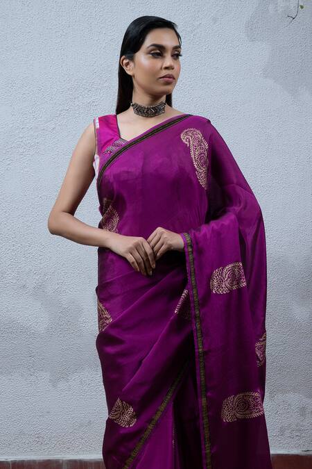 Latha Puttanna_Purple Chiffon V Neck Hand Block Printed Saree With Blouse _Online_at_Aza_Fashions