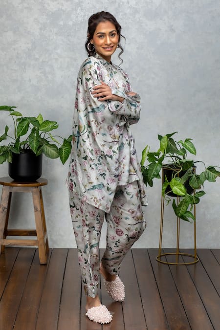 Rhe-Ana Grey Silk Floral Print Band Tunic And Pant Set Online at Aza Fashions Rhe-Ana_Grey Silk Floral Print Band Tunic And Pant Set _Online_at_Aza_Fashions