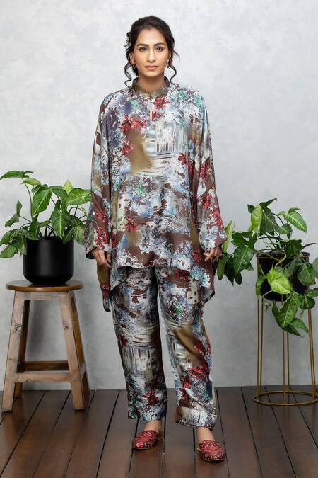 Buy Rhe-Ana Beige Silk Floral Band Tunic And Pant Set Online at Aza Fashions Buy_Rhe-Ana_Beige Silk Floral Band Tunic And Pant Set _Online_at_Aza_Fashions