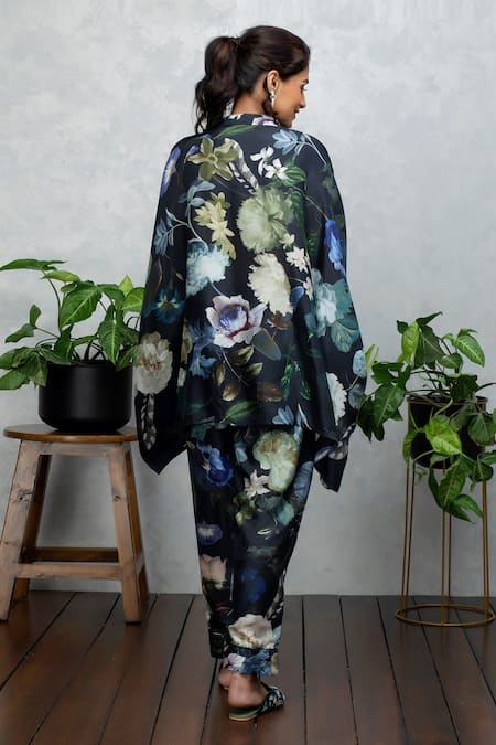 Shop Rhe-Ana Black Silk Floral Print Band Tunic And Pant Set at Aza Fashions Shop_Rhe-Ana_Black Silk Floral Print Band Tunic And Pant Set _at_Aza_Fashions