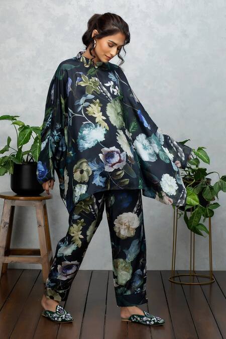 Rhe-Ana Black Silk Floral Print Band Tunic And Pant Set Online at Aza Fashions Rhe-Ana_Black Silk Floral Print Band Tunic And Pant Set _Online_at_Aza_Fashions
