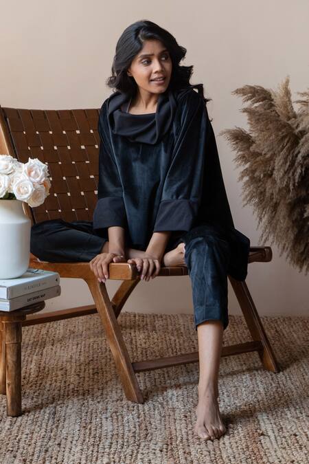 Shop Rhe-Ana Black 100% Polyester Plain Cowl Neck Wallis Top And Joggers Set Online at Aza Fashions Shop_Rhe-Ana_Black 100% Polyester Plain Cowl Neck Wallis Top And Joggers Set _Online_at_Aza_Fashions