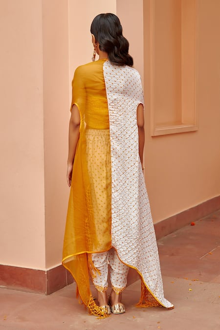 Shop_Twenty Nine_White Gajji Silk Print Bandhani Pakistani Dhoti Pant _at_Aza_Fashions