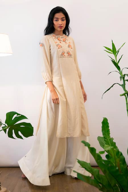 Labbada Embroidered Straight Kurta 