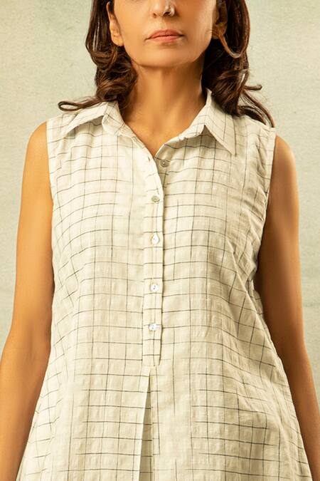 Shop Ibai White Handwoven Pure Cotton Muslin Straight Collar Printed Tunic Online at Aza Fashions Shop_Ibai_White Handwoven Pure Cotton Muslin Straight Collar Printed Tunic _Online_at_Aza_Fashions