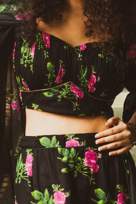 Shop Label Earthen Black Chanderi, Cotton Mal, Organza Silk Sweetheart Neck Printed Lehenga Set Online at Aza Fashions Shop_Label Earthen_Black Chanderi, Cotton Mal, Organza Silk Sweetheart Neck Printed Lehenga Set _Online_at_Aza_Fashions