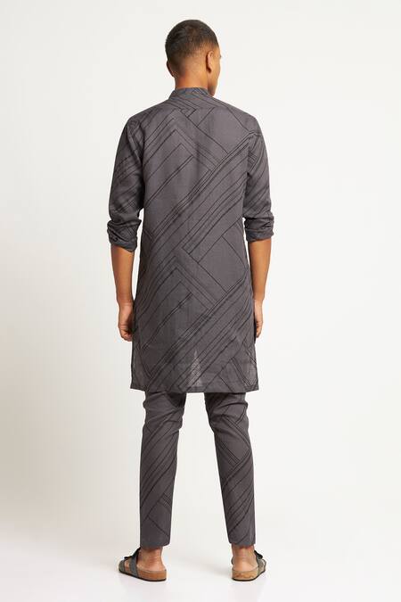 Shop Son Of A Noble Snob Grey 100% Linen Tilt Gurung Print Kurta at Aza Fashions Shop_Son Of A Noble Snob_Grey 100% Linen Tilt Gurung Print Kurta_at_Aza_Fashions