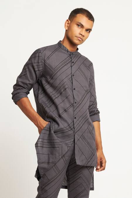 Shop Son Of A Noble Snob Grey 100% Linen Tilt Gurung Print Kurta Online at Aza Fashions Shop_Son Of A Noble Snob_Grey 100% Linen Tilt Gurung Print Kurta_Online_at_Aza_Fashions