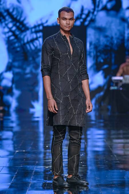 Son Of A Noble Snob_Black 100% Linen Geometric Print Hisara Kurta Set_Online_at_Aza_Fashions