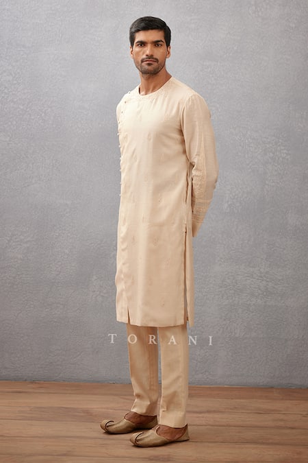 Torani Beige Handwoven Chanderi Dori Kasturi Aadav Kurta Set Online at Aza Fashions Torani_Beige Handwoven Chanderi Dori Kasturi Aadav Kurta Set _Online_at_Aza_Fashions