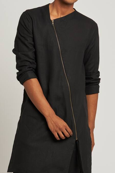 Son Of A Noble Snob_Black 100% Linen Plain Adil Kurta_Online_at_Aza_Fashions