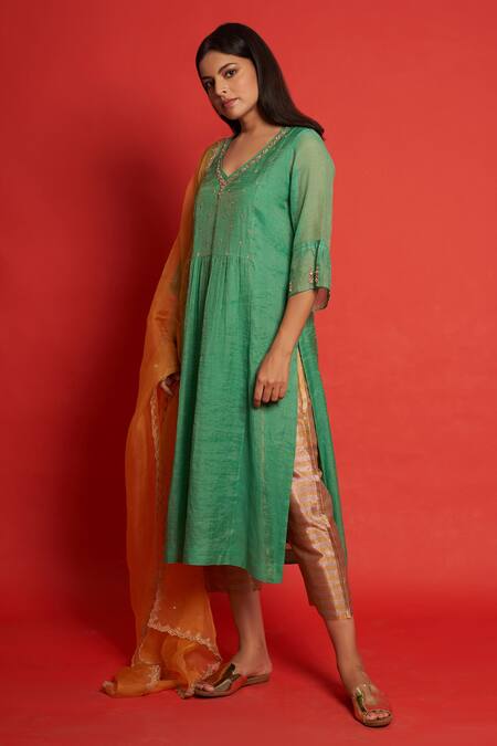 Priti Prashant Green Chanderi Tissue And Organza Zardozi V Neck Magnolia Kurta Pant Set Online at Aza Fashions Priti Prashant_Green Chanderi Tissue And Organza Zardozi V Neck Magnolia Kurta Pant Set _Online_at_Aza_Fashions