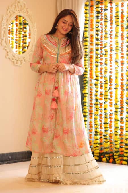 Gopi Vaid Utsav Kurta with Sharara 