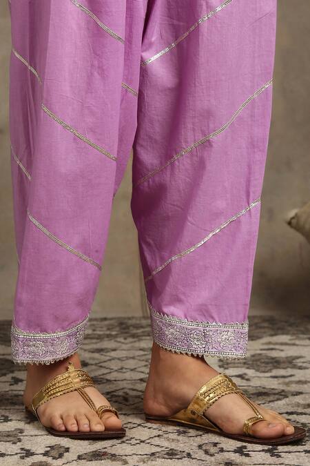 Maison Shefali_White Cotton V Neck Floral Print Kurta Set _at_Aza_Fashions