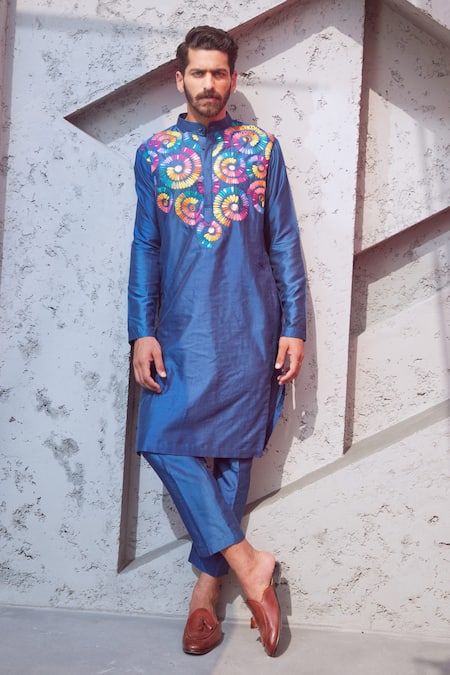 Diyarajvvir Blue Cotton Silk Circle Embroidered Kurta 