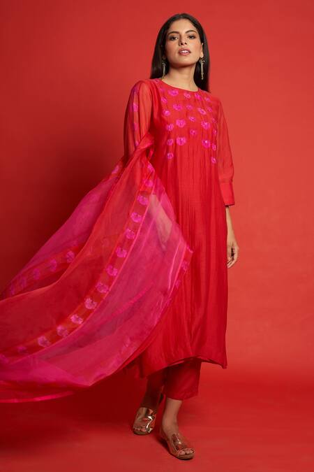 Priti Prashant Pink Cotton Silk Mul And Organza Floral Print & Sequin Marigold Kurta Pant Set Online at Aza Fashions Priti Prashant_Pink Cotton Silk Mul And Organza Floral Print & Sequin Marigold Kurta Pant Set _Online_at_Aza_Fashions