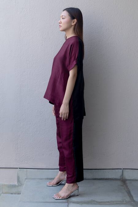 Kavya Singh Kundu Maroon Silk Round Neck Bond Two-tone Pant Set Online at Aza Fashions Kavya Singh Kundu_Maroon Silk Round Neck Bond Two-tone Pant Set _Online_at_Aza_Fashions