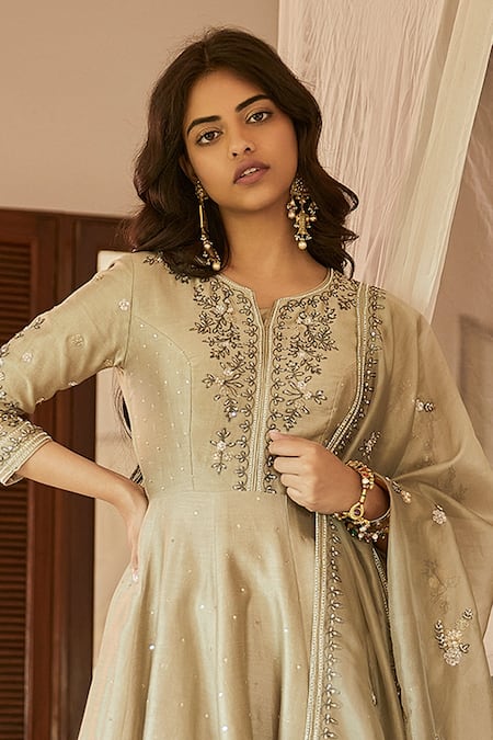 Buy_Matsya_Green Chanderi Silk Embroidered Kurta Set  _Online_at_Aza_Fashions