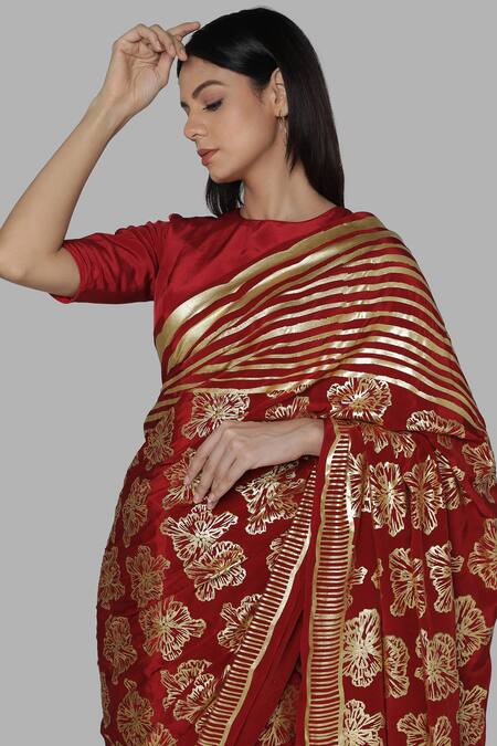Buy_Masaba_Maroon Crepe Foil Print Saree_Online_at_Aza_Fashions