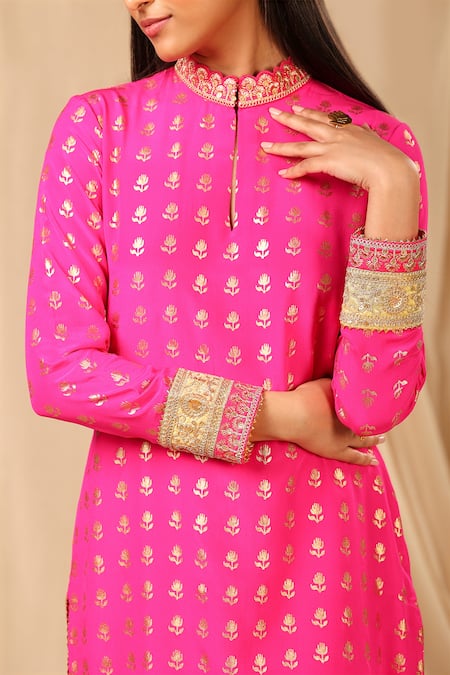 Masaba_Pink Silk Wallflower Mandarin Collar Foil Print Kurta_at_Aza_Fashions