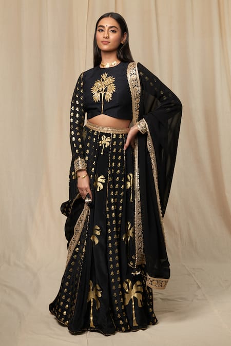 Buy Attractive Black-golden Lehenga Choli With Dupatta, Indian Kasturi Silk  Lehenga With Sequence & Dori Work, Lehenga Choli for Women Online in India  - Etsy