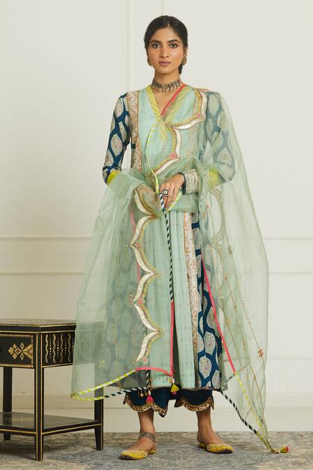 Rajiramniq Blue Organza, Crepe, Modal Satin V Neck Embroidered Panelled Kurta Set Online at Aza Fashions Rajiramniq_Blue Organza, Crepe, Modal Satin V Neck Embroidered Panelled Kurta Set _Online_at_Aza_Fashions