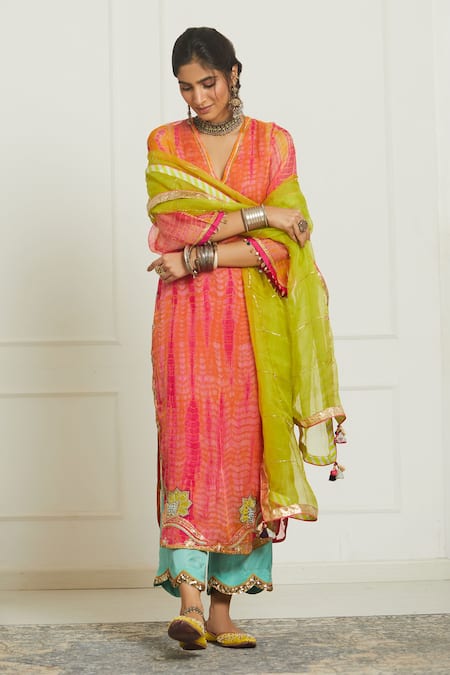 Rajiramniq Embroidered Kurta Set 