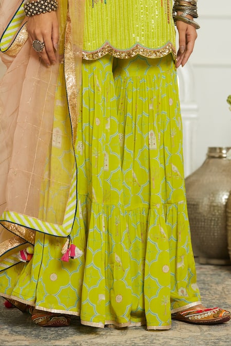 Rajiramniq Green Silk Embroidery Scoop Neck Sequin Kurta Set at Aza Fashions Rajiramniq_Green Silk Embroidery Scoop Neck Sequin Kurta Set _at_Aza_Fashions