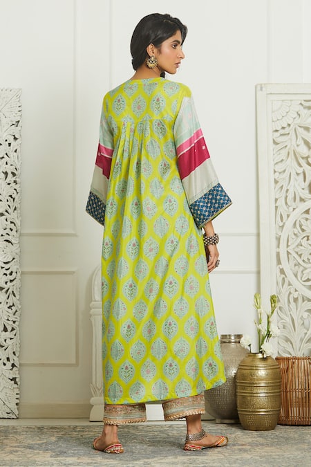 Shop Rajiramniq Green Silk, Organza, Modal Satin Mandarin Collar Printed Kurta Set at Aza Fashions Shop_Rajiramniq_Green Silk, Organza, Modal Satin Mandarin Collar Printed Kurta Set _at_Aza_Fashions