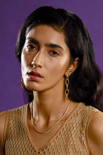 The Slow Studio Textured Gold Chain Link Long Earrings 