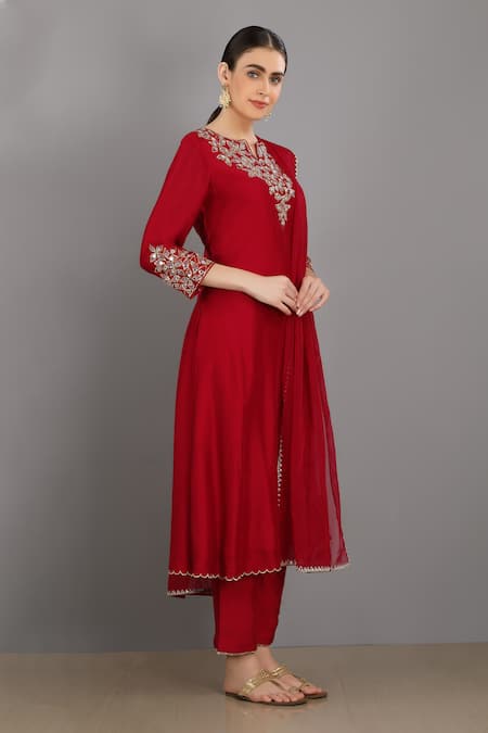 Asaga_Red Kurta Chanderi Silk Round Set _Online_at_Aza_Fashions