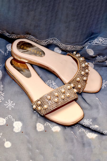 Foot Fuel Mere Naina Embellished Flats 