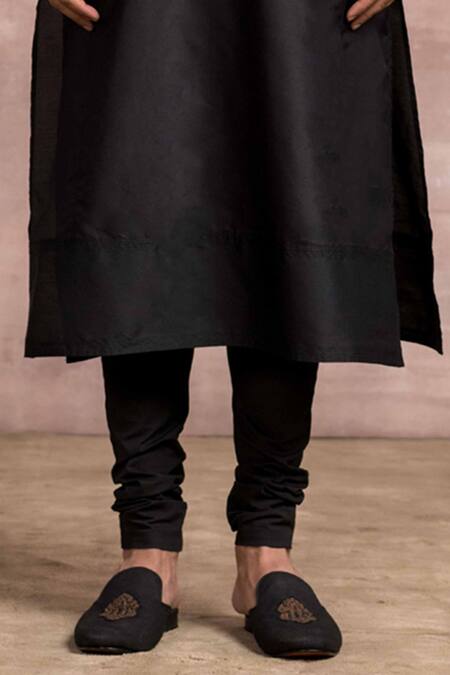 Tarun Tahiliani Green Bundi- Cotton Suede, Churidar-poplin Lycra, Kurta - Spun Silk And Set at Aza Fashions Tarun Tahiliani_Green Bundi- Cotton Suede, Churidar-poplin Lycra, Kurta - Spun Silk And Set_at_Aza_Fashions