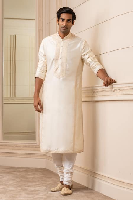 Tarun Tahiliani Floral Embroidered Kurta Set 