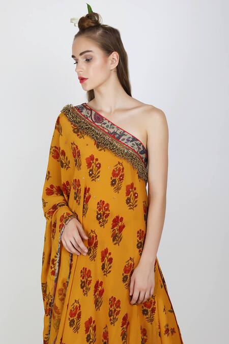 Nikasha_Yellow Crepe, Cotton Silk One Shoulder Printed Kurta And Lehenga Set _Online_at_Aza_Fashions