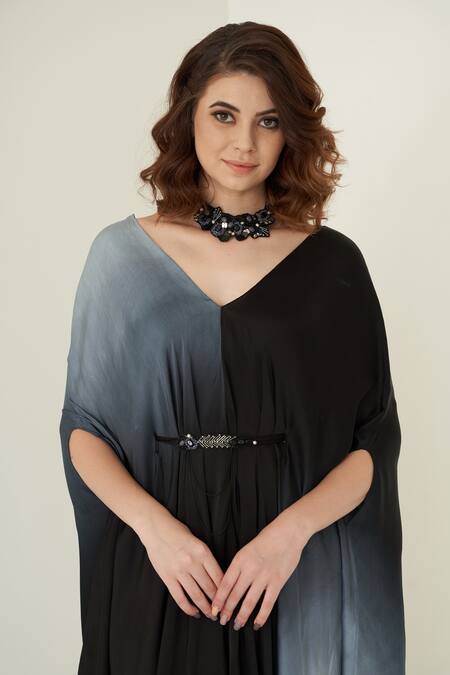 Merge Design Black Modal Satin Plain V Neck Colorblock Kaftan at Aza Fashions Merge Design_Black Modal Satin Plain V Neck Colorblock Kaftan _at_Aza_Fashions