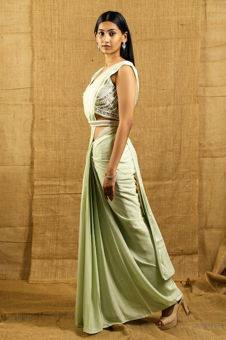 Shloka Sudhakar Green Crepe Leaf Neck Saree With Embroidered Blouse Online at Aza Fashions Shloka Sudhakar_Green Crepe Leaf Neck Saree With Embroidered Blouse _Online_at_Aza_Fashions