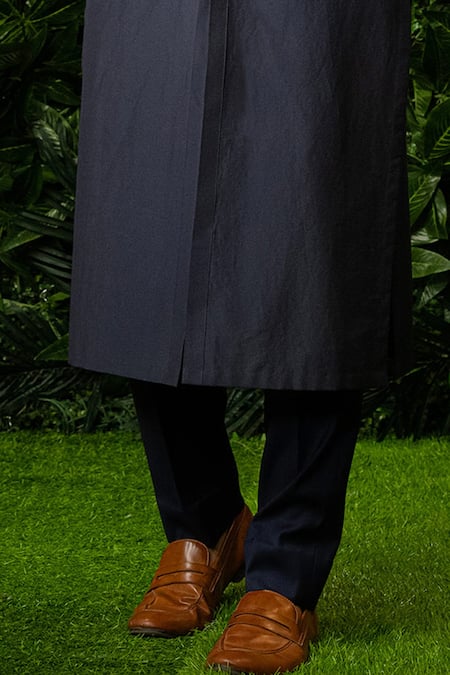 Shop_Mirroir_Blue Poly Blend Quilted Bundi And Kurta Set  _Online_at_Aza_Fashions